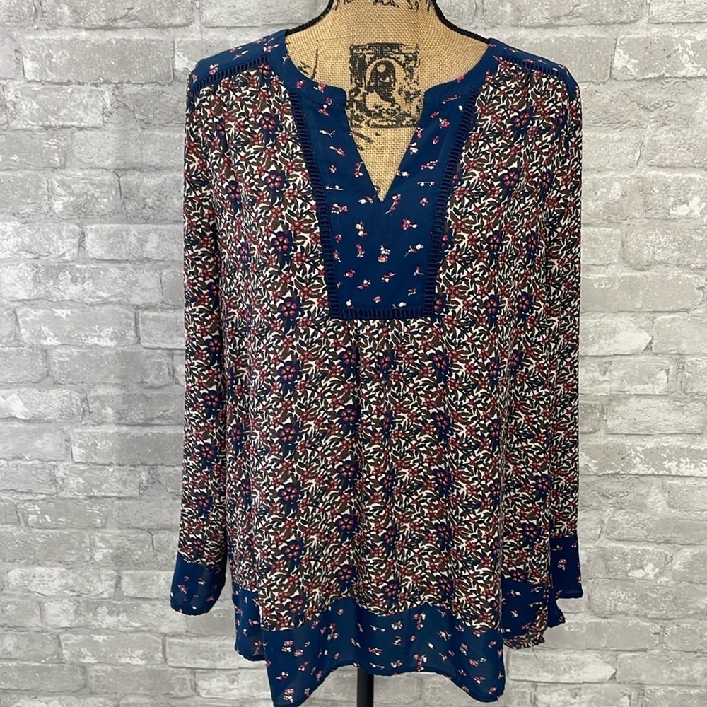 DR2 Navy Floral Print Blouse